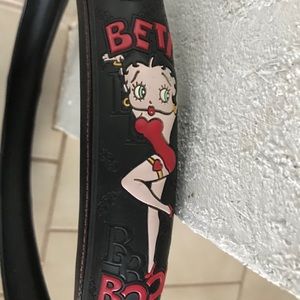Betty Boop black steering wheel cover skyline.
